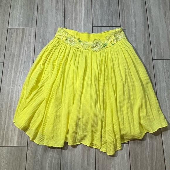 FLOREAT  Anthropologie Stellina Yellow White Green Floral Embroidered Skirt Sm - Picture 1 of 4